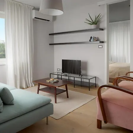Elegant, Cosy And Quiet, Just 1 Min To Amphiteatre Апартаменти Пула